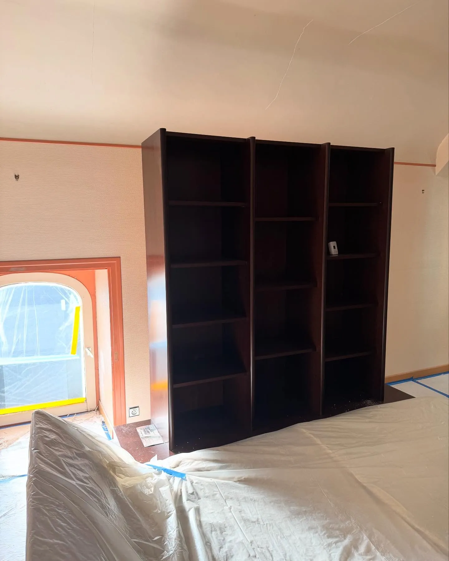 Rénovation d'un meuble en bois — avant travaux