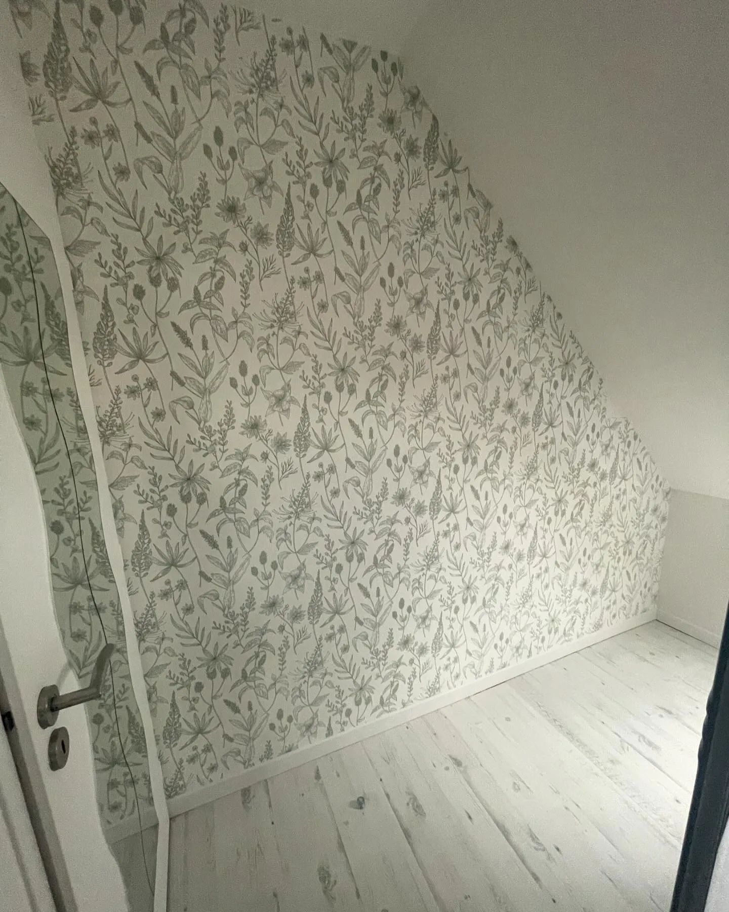 Dépose et pose de papier peint — Vit'or Peinture, peintre à Brech